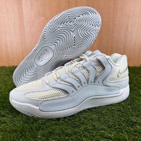 Athletic_Shoes